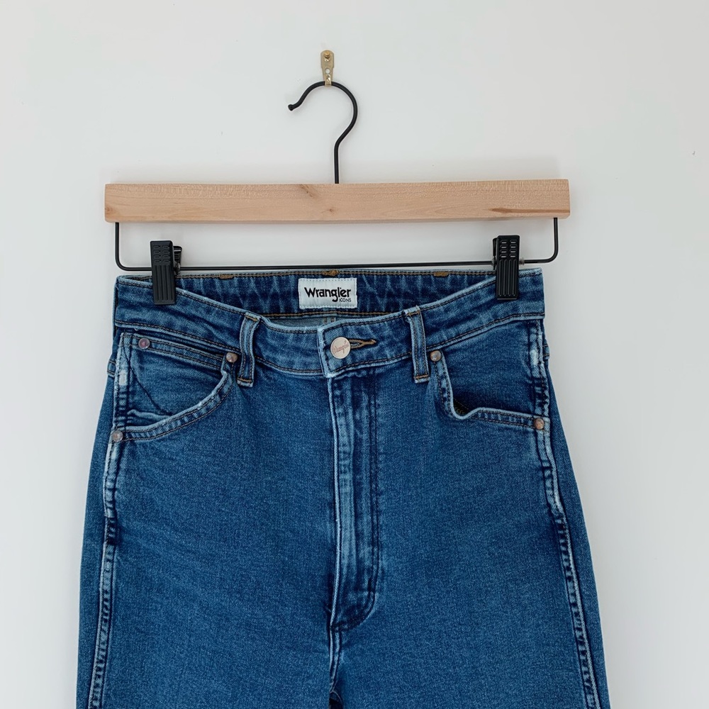 Wrangler jeans size 27